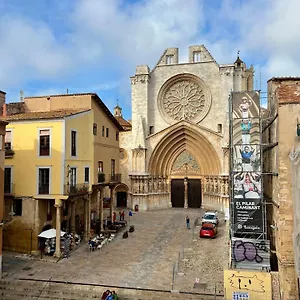 https://tico-enfrente-de-la-catedral.top-hotels-tarragona.com